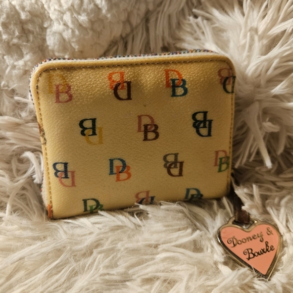 🩷2pc Dooney & Bourke Y2K Cream Monogram DB Insignia Shoulder Bag & Zip Wallet - Picture 11 of 11